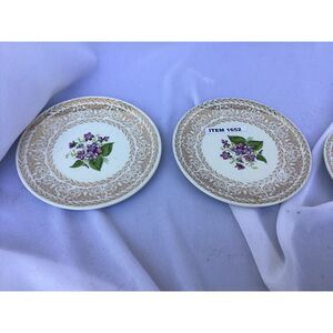 1652	 	Spring Violet Dessert Plates set of 3